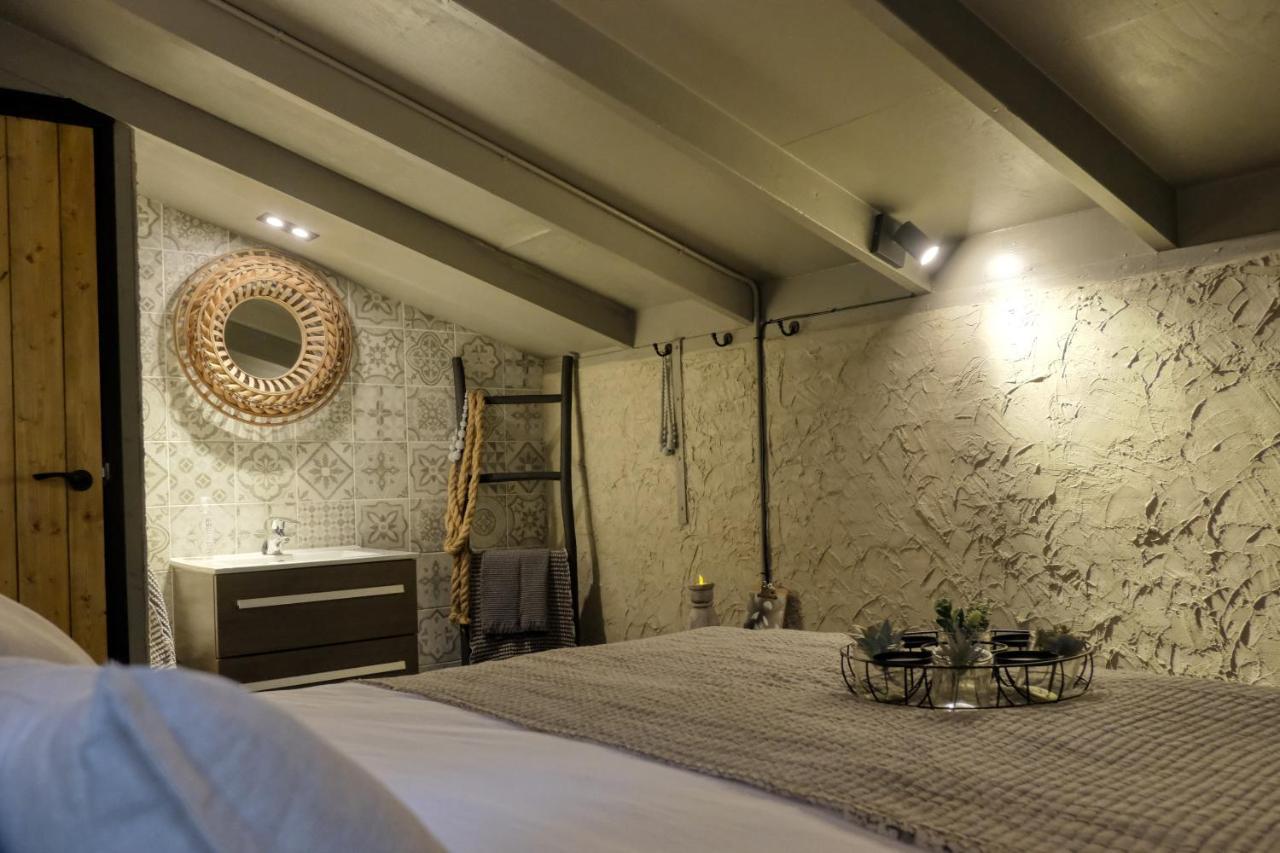 Lodge In Een Bosrijke Omgeving Met Hottub & Sauna Opt Rheezerveen Eksteriør bilde